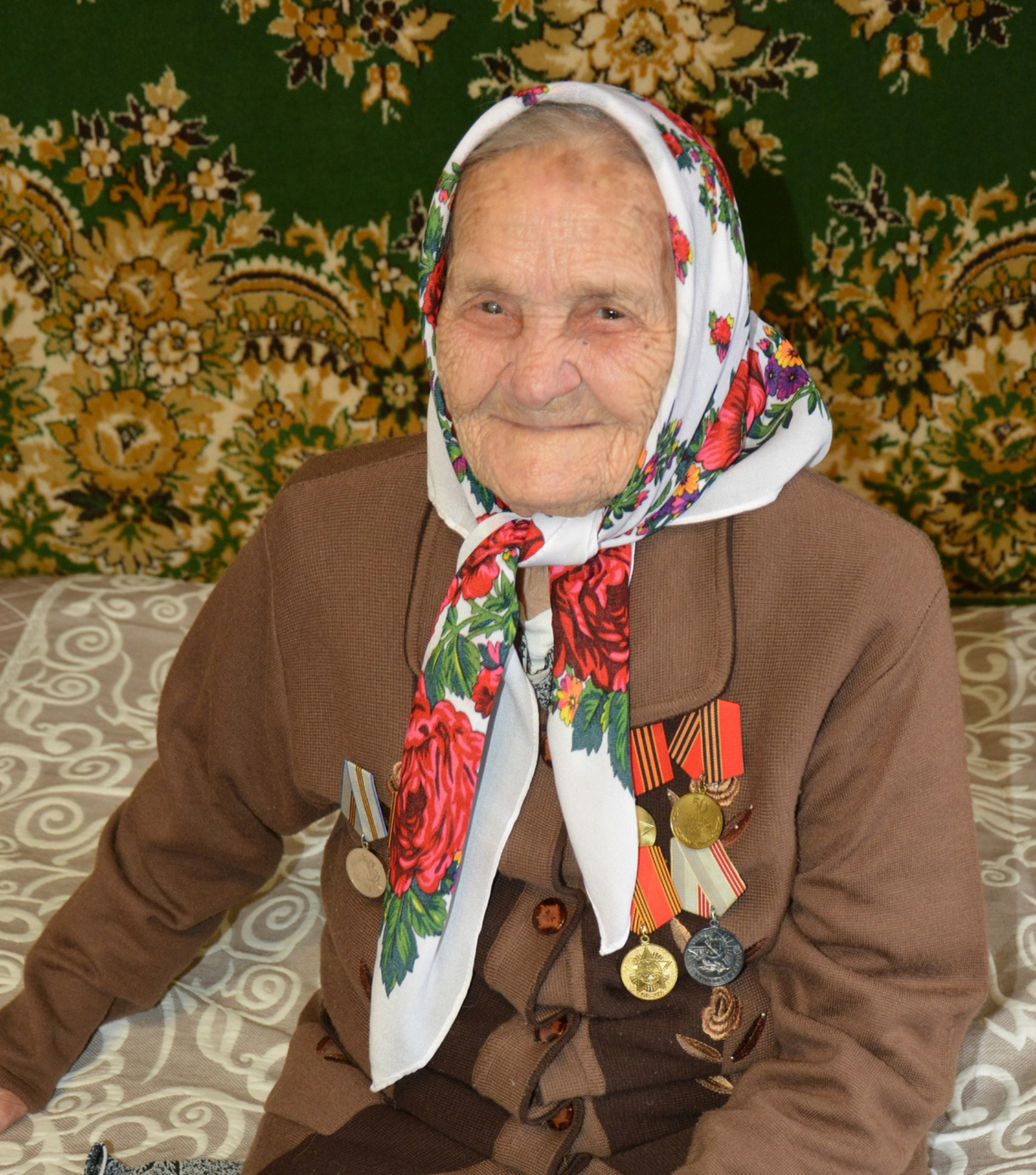 Шәйморатов дивизиясен җырлап каршы алдык