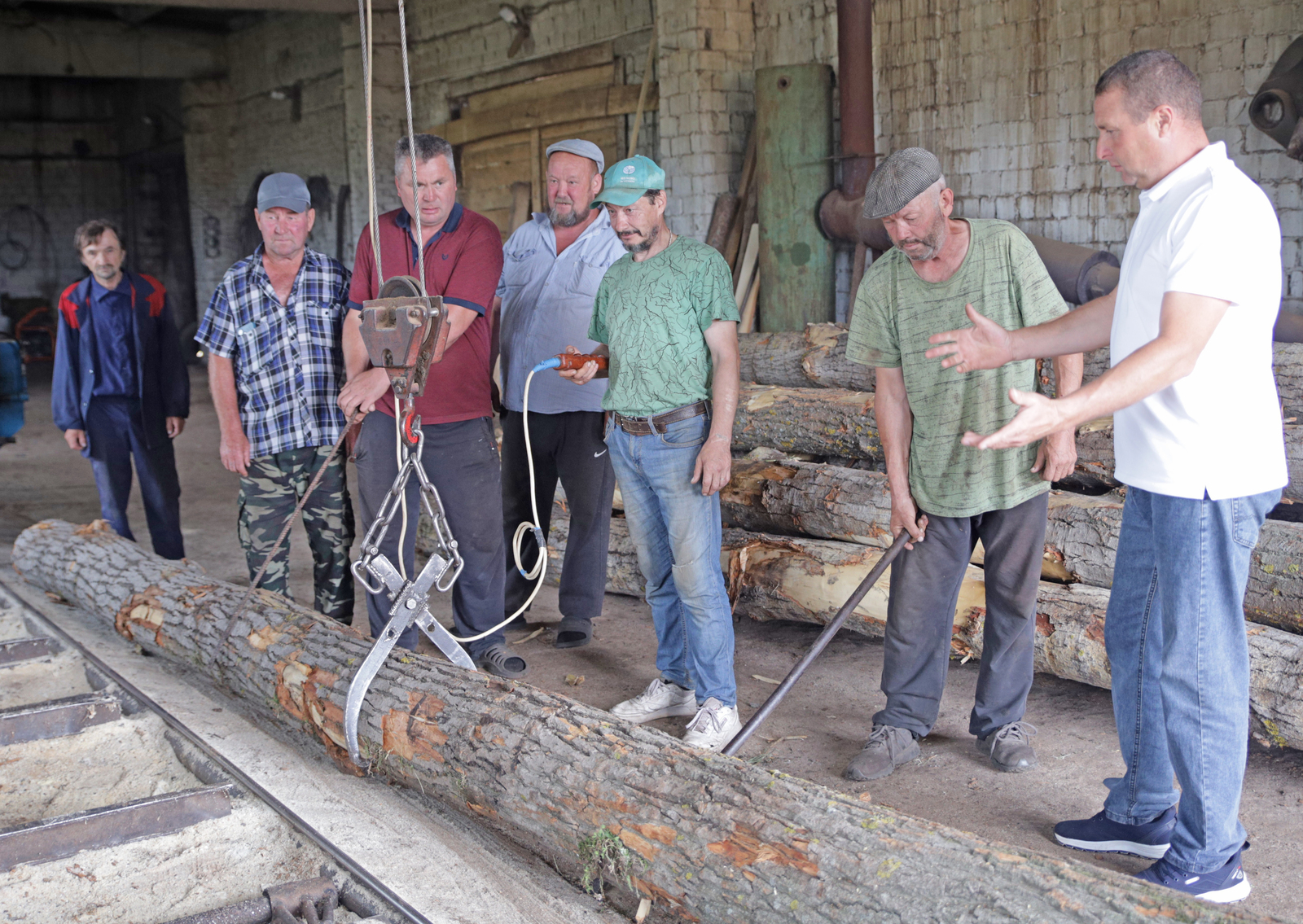 Чишмә районы: йөрәк җылысын фронтка озатып...