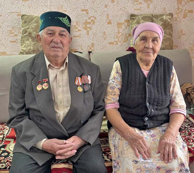 Юбилярларны тәбрик иттеләр