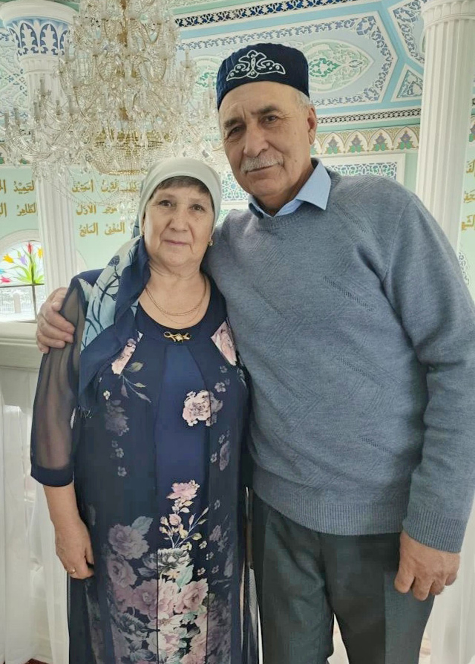 Ярты гасыр кулга-кул тотынып