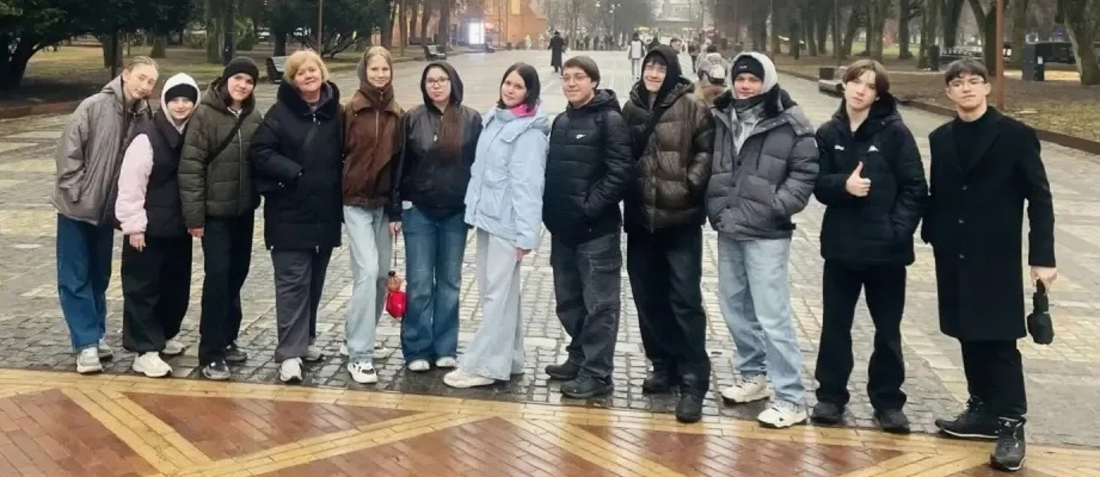 Гиназия укучылары Калининградка бардылар