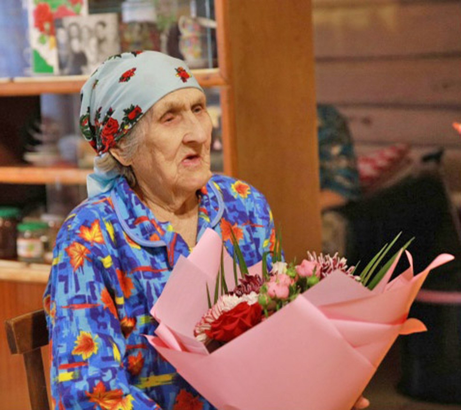 Юбилярларны тәбрик иттеләр